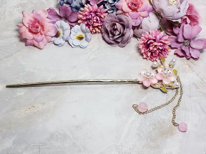 Flowers Hair Stick - 7" Retro Bun Holder